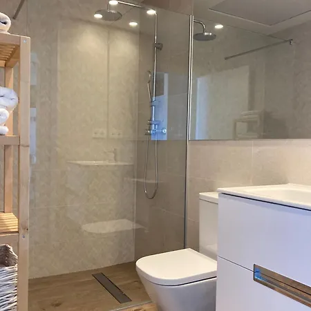 Апартаменты Modern Penthouse - Sea View & Private Rooftop Кампелло